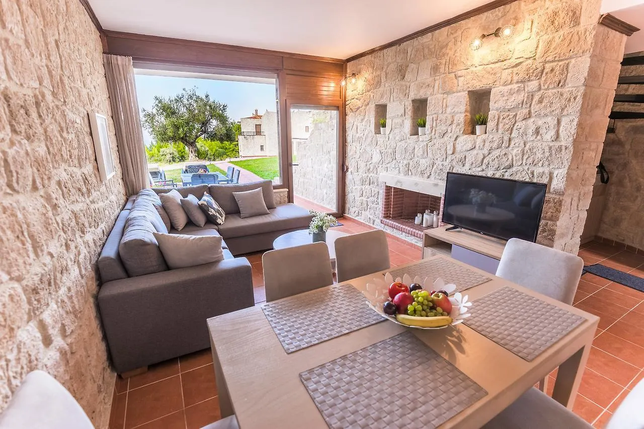 Villa Nature Kryopigi